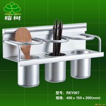 廚房掛件與廚飾五金 小物件點(diǎn)亮大空間，廚具衛(wèi)具的實(shí)用與美學(xué)